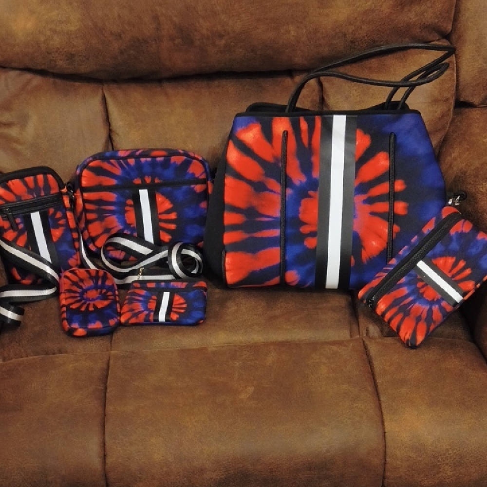 HAUTE SHORE Red and Blue Tie-Dye Bag Set